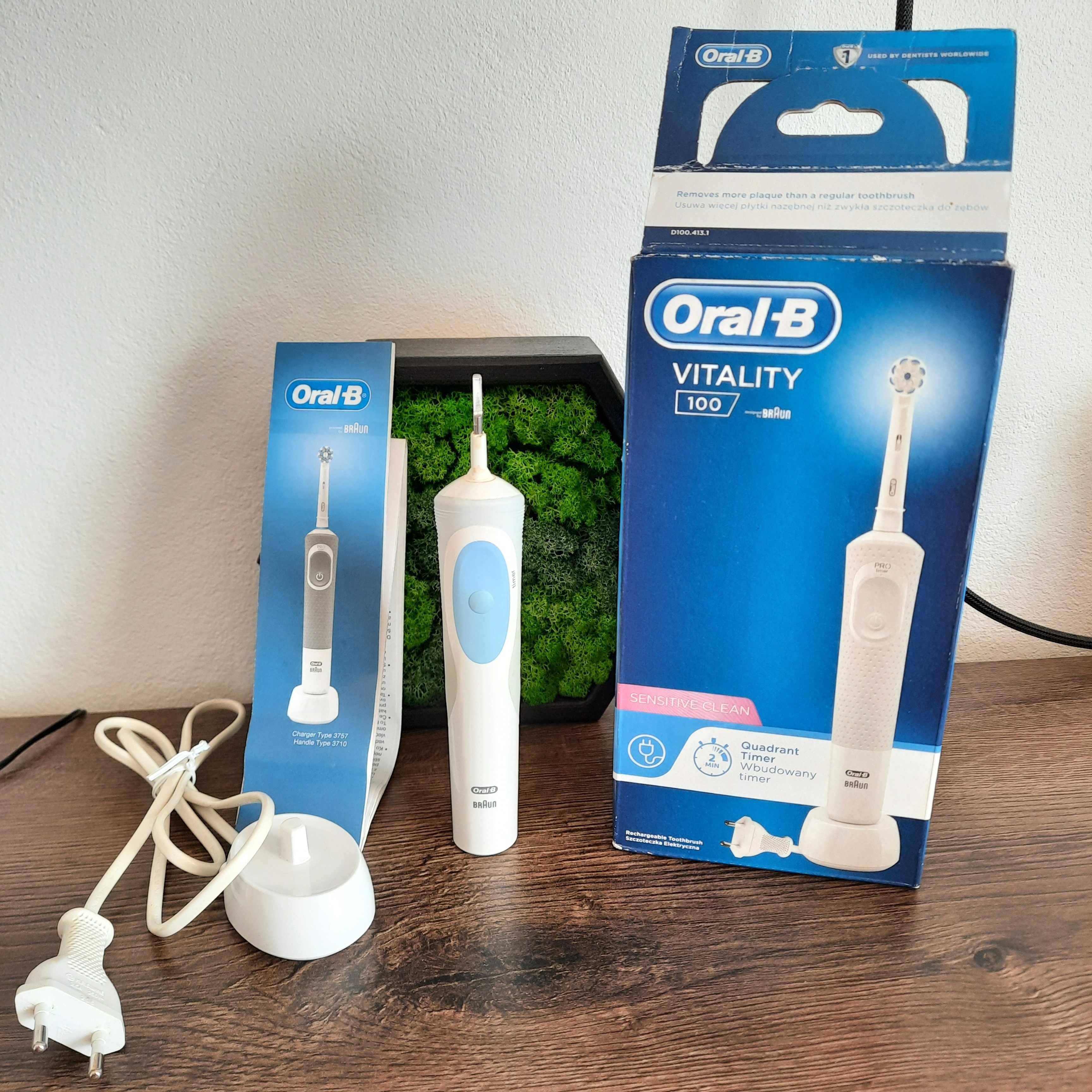 Oral-B Vitality 3D White szczoteczka elektryczna + ładowarka + gratis