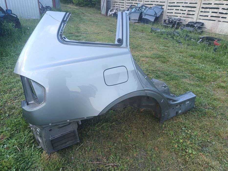 BMW X3 E83 blotnik cwiartka prawy tyl kolor A08/7