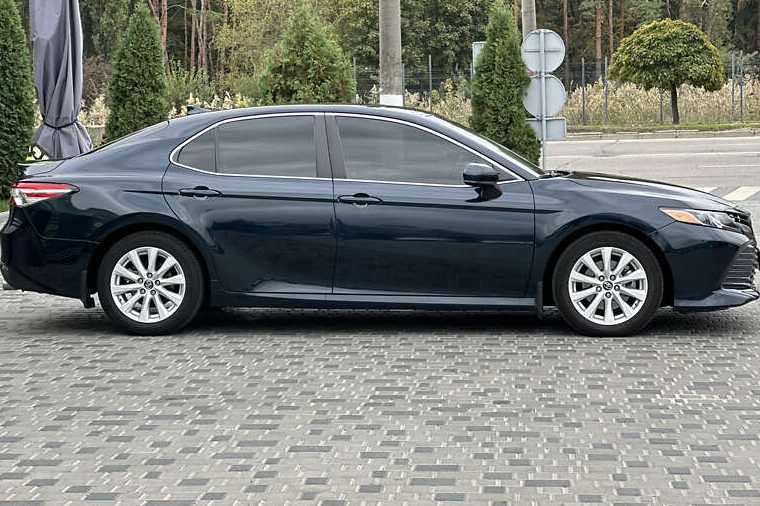 Toyota Camry 2018 XV70 2.5