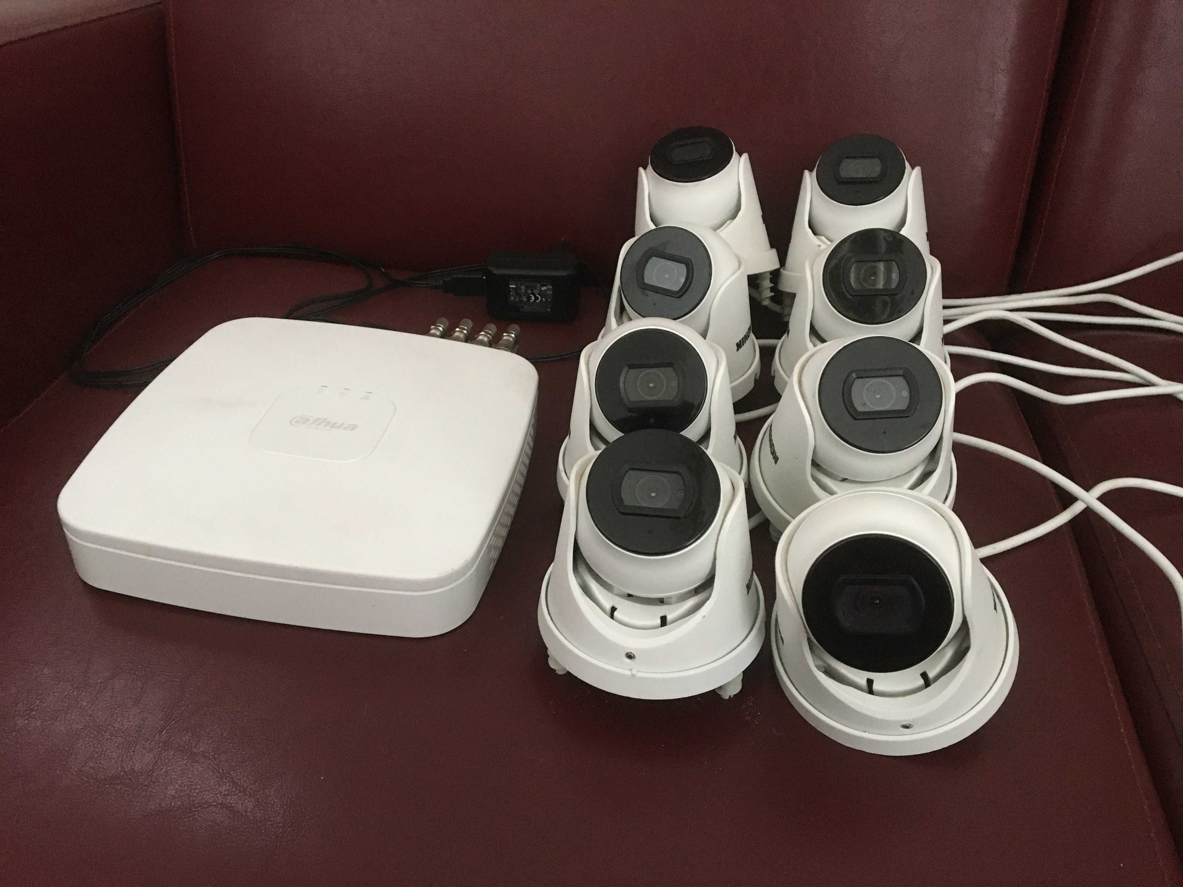 Kompletny monitoring Dahua dla średniego sklepu, 8 kamer - stan bdb