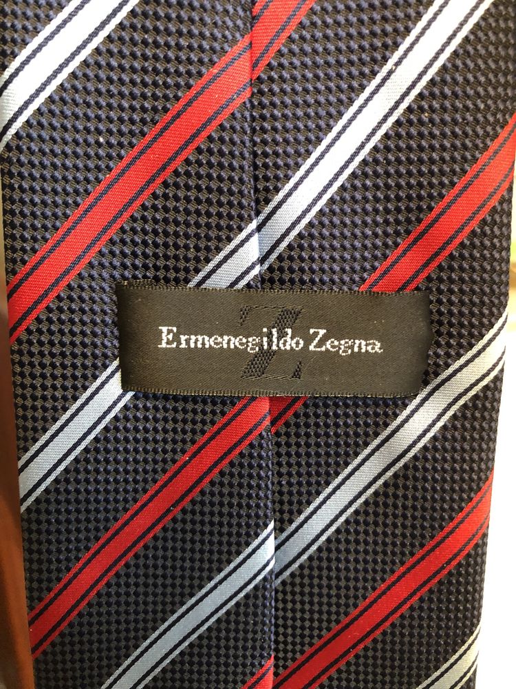 Krawat w ładne paski