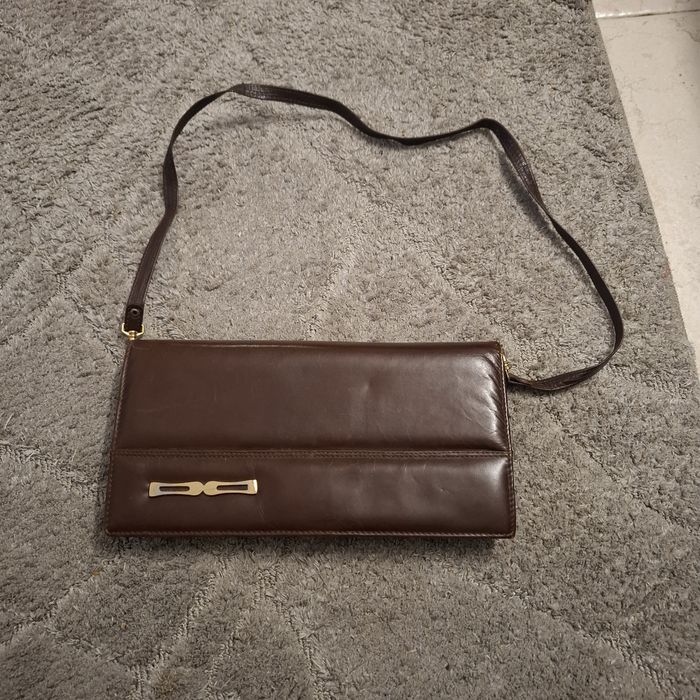 Mala de sra vintage em pele castanha