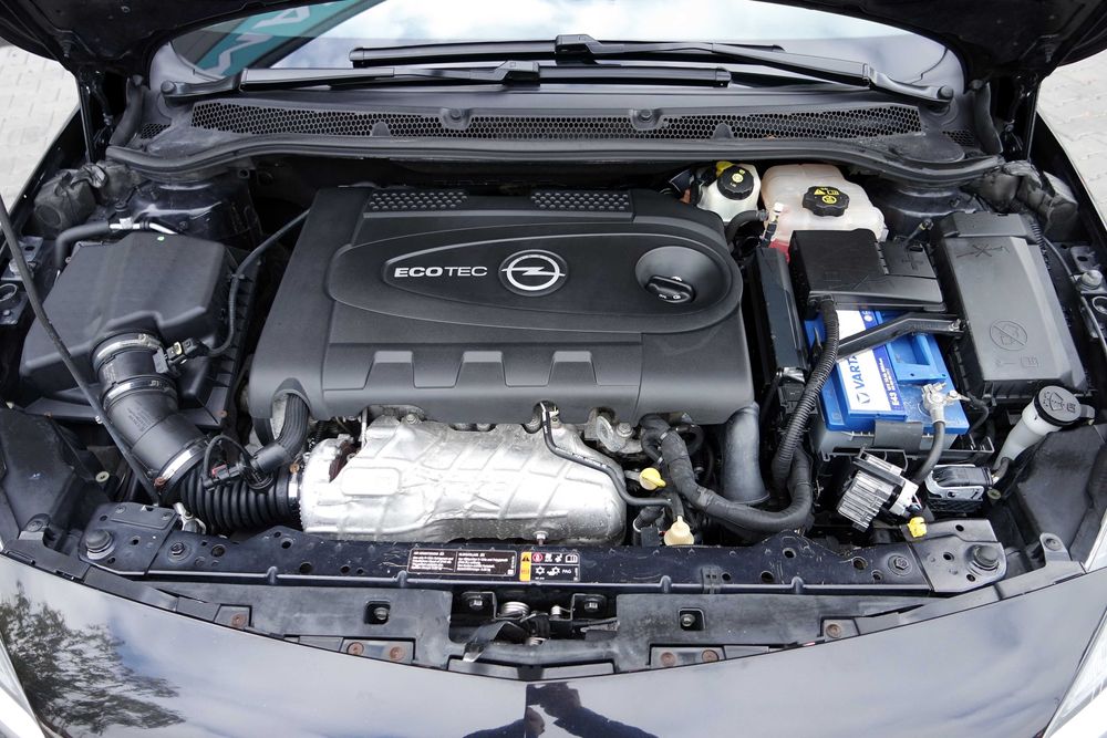 Opel Astra J 2.0 automat bixenon skóra z Niemiec oryginał lakier