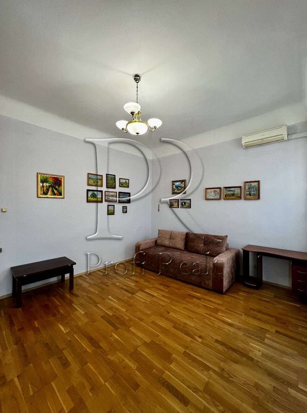 Продаж 2 кім. квартири вул. Михайлівська, 22-Б/м.Хрещатик/Золоті Ворот