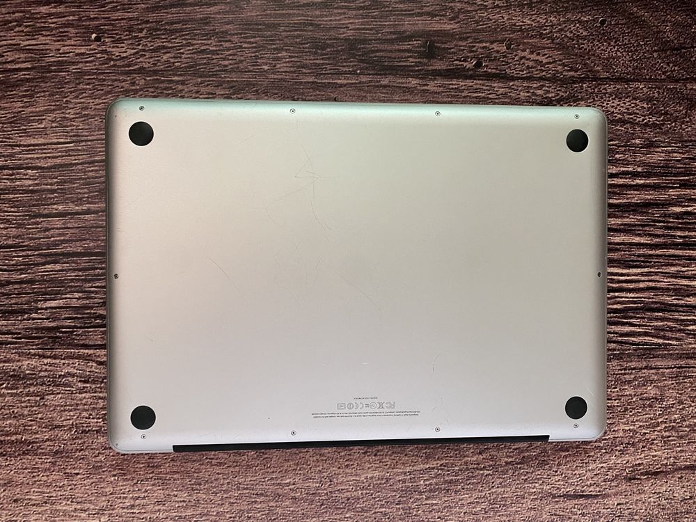 Apple MacBook Pro 15, 2011, core-i7,озу-8gb,ssd-240gb