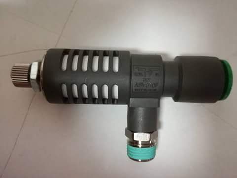 Válvula SMC ASV310F-01-06S + ASV310F-01-08S de escape rápido.