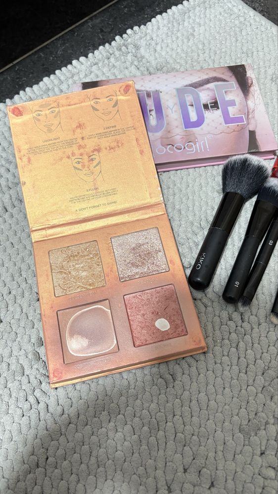 косметика , пензлики , тіні , тональний ,kiko , sefora , huda beauty