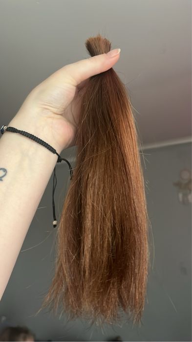 Sprzedam naturalne ścięte włosy – 30 cm, ok. 55–60 g