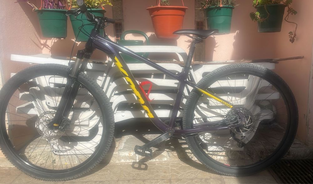 Bicicleta BTT- lava dome