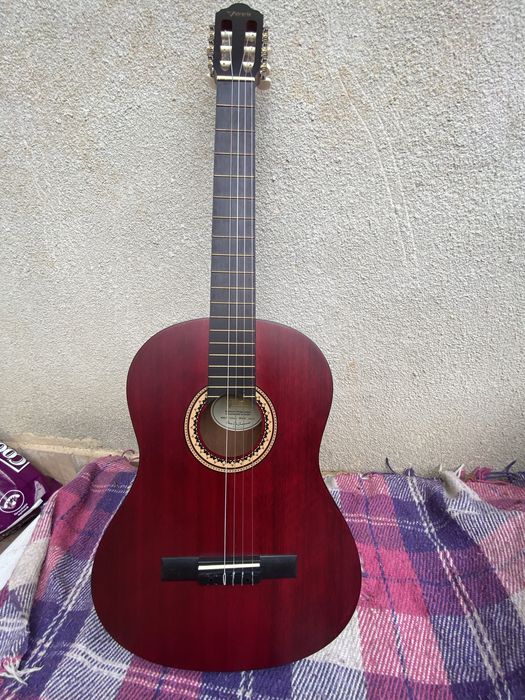Акустическая гитара Valencia