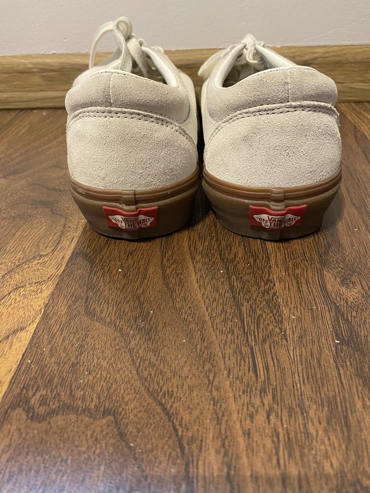 Jasne buty vans