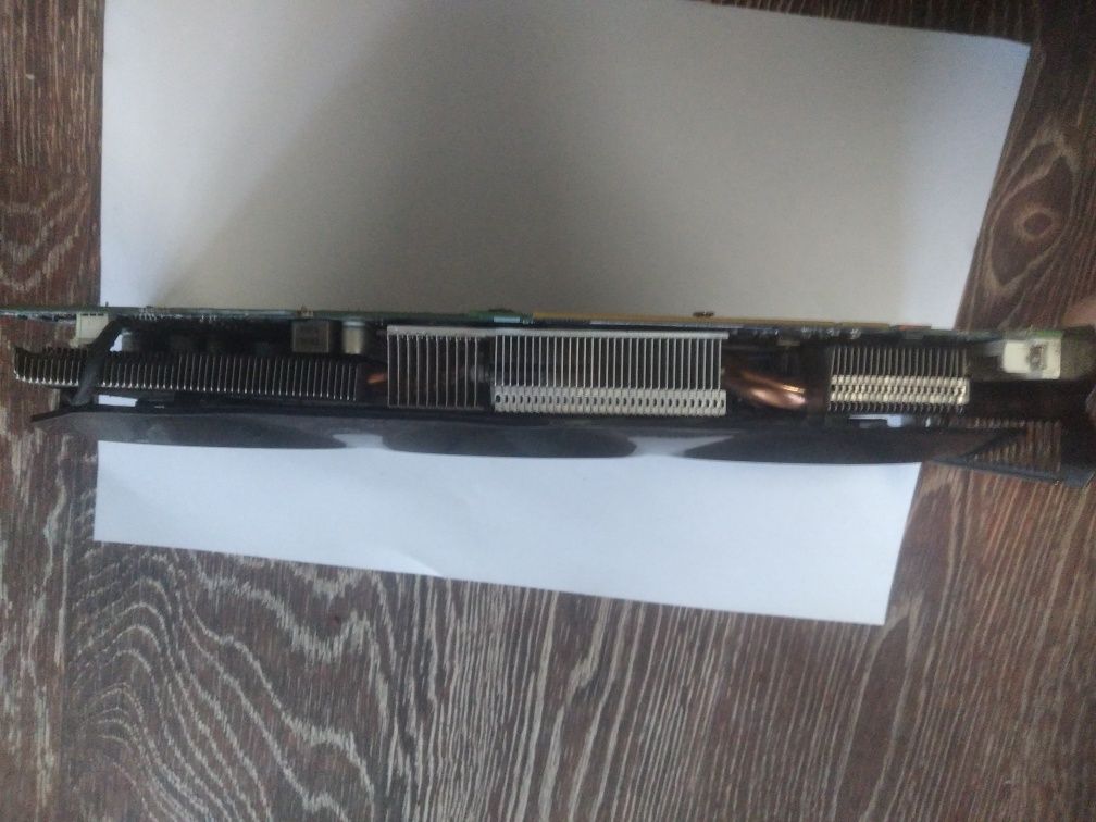 Продам видеокарту Gigabyte GeForce GTX 760
