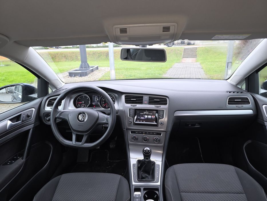 Volkswagen Golf niski przebieg