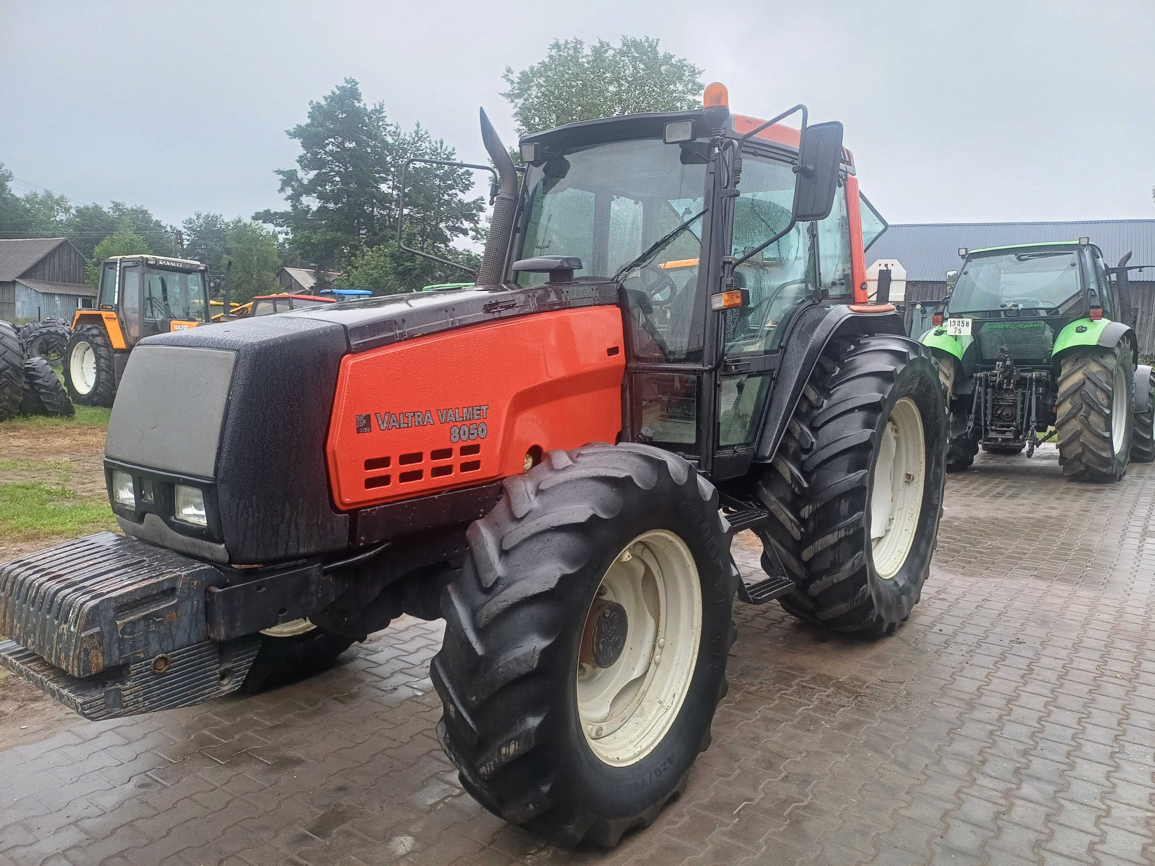 Valtra Valmet 8050