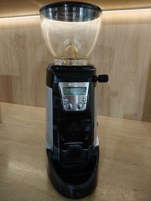 Automatyczny młynek do kawy Casadio Enea On Demand