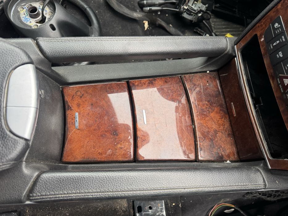 Подлокотник  оригенал Мерседес мл 164