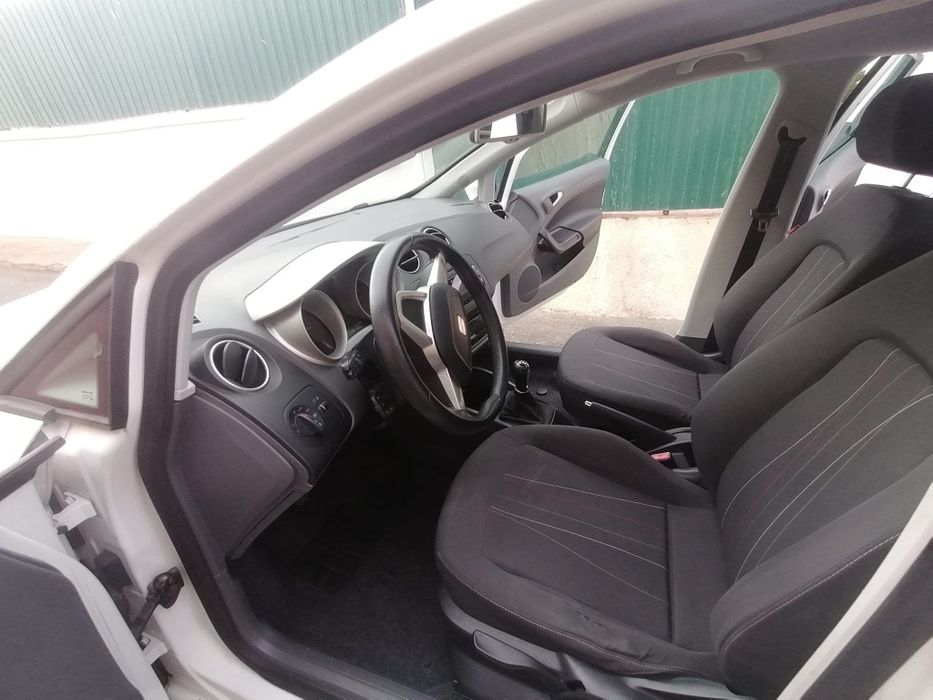SEAT Ibiza 1.6 TDI único dono impecável