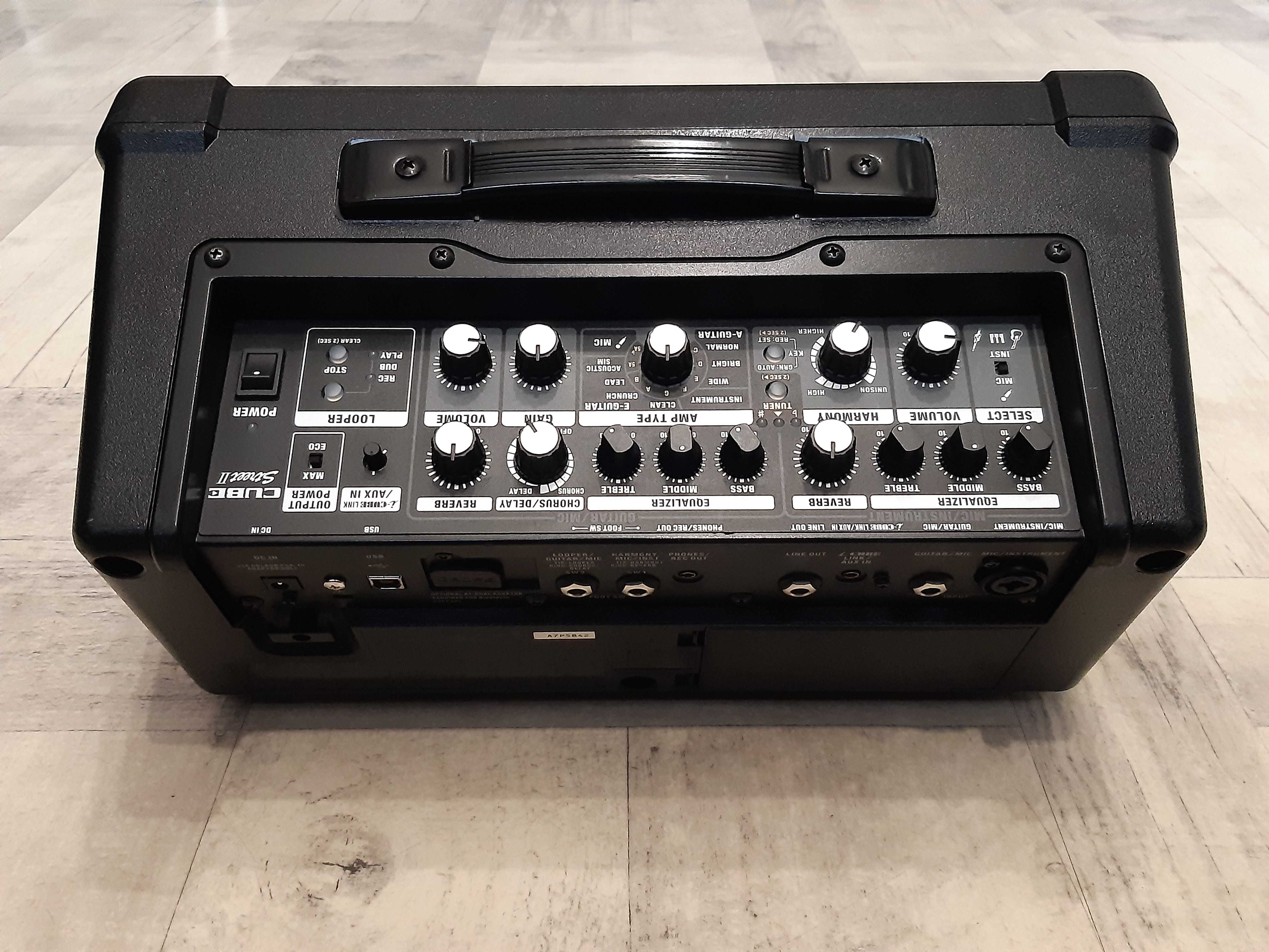 Wzmacniacz Gitarowy BOSS CUBE Street II -combo w teren- efekty -Looper