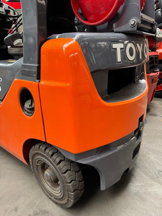 Навантажувач вилковий TOYOTA газ бензин погрузчик Тойота