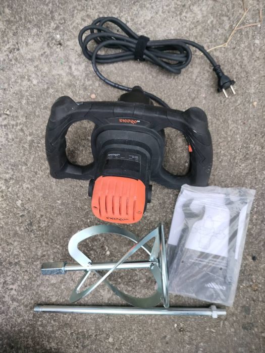 Миксер строительный Dnipro-M 142 S.