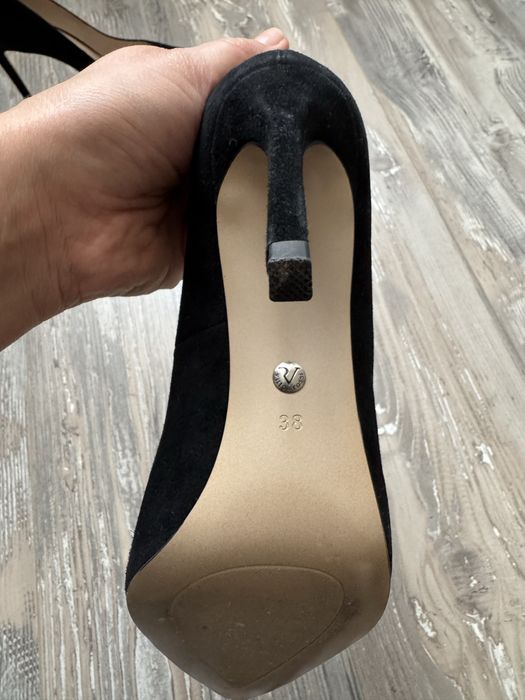 Туфлі на підборах , натуральна замша