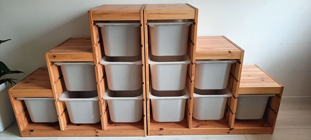 Regał z pojemnikami na zabawki Ikea