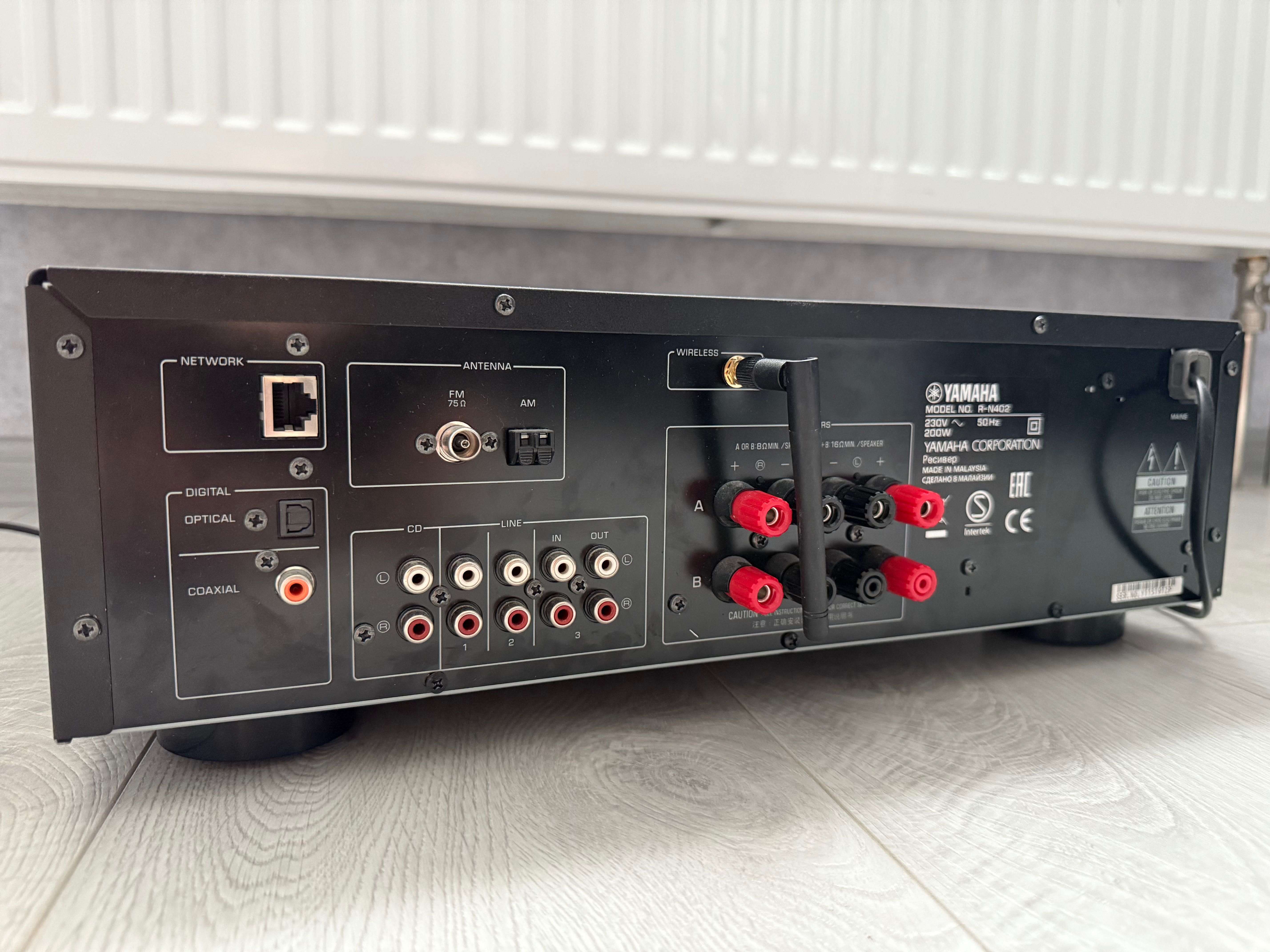 Hi-Fi мережевий ресивер Yamaha R-N402