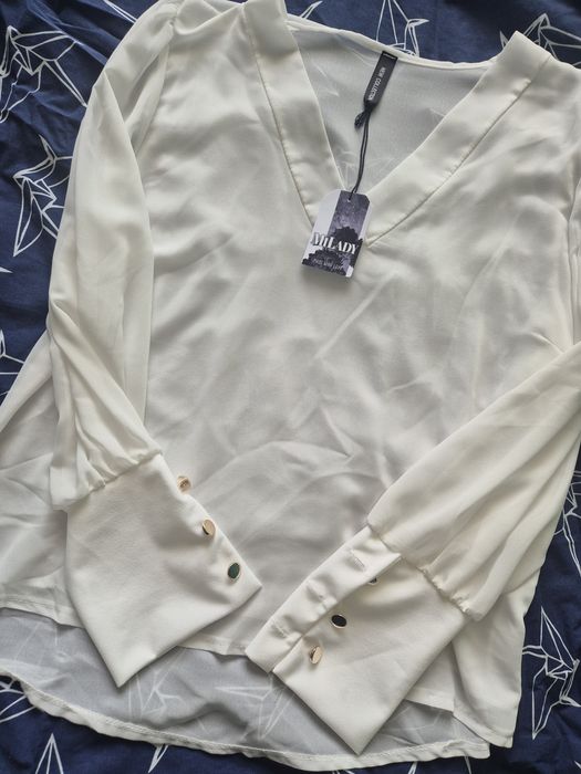 Nowa koszula z metka