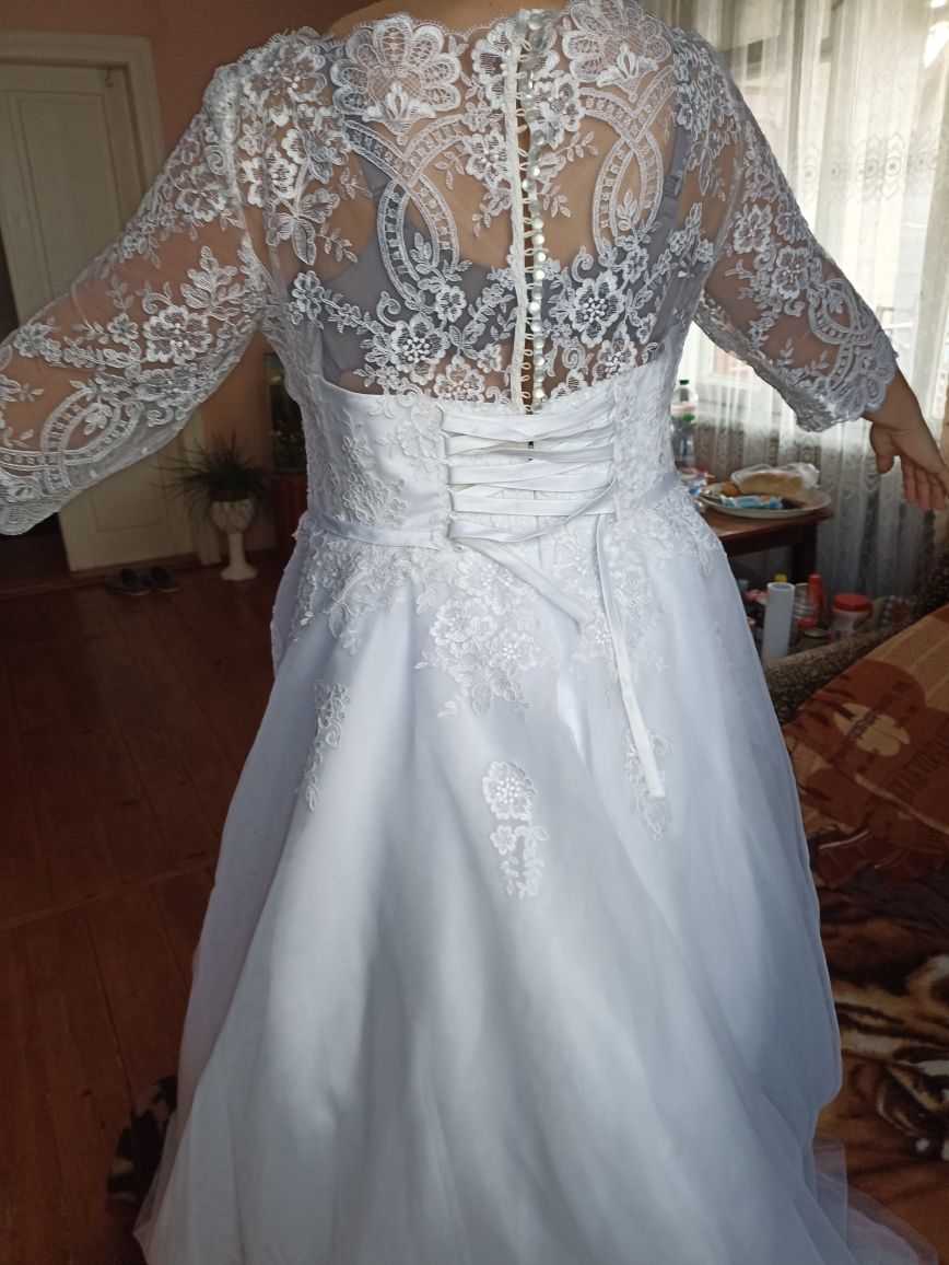 Весільна сукня XXXL