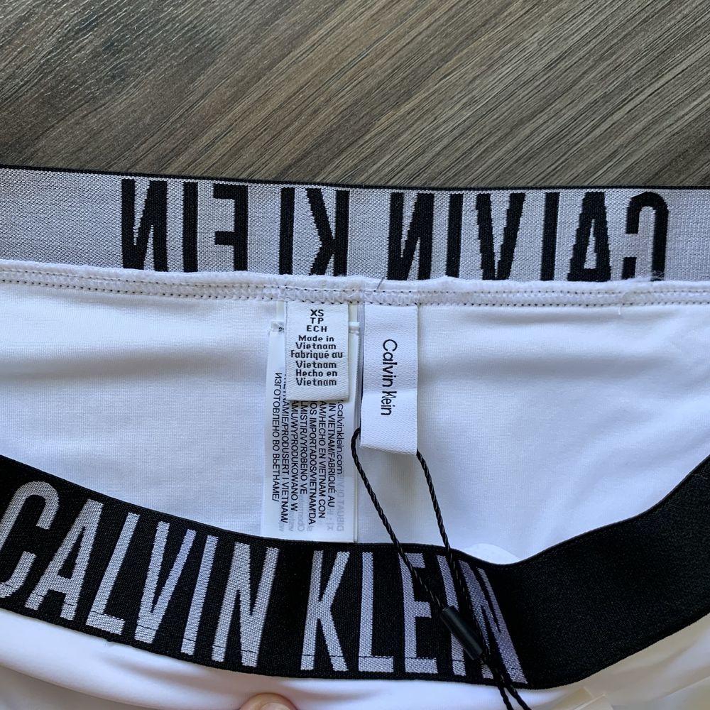 Плавки від купальника Calvin Klein XS