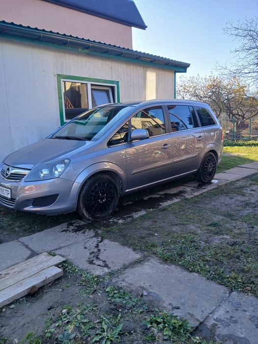 Опель Зафіра 2011