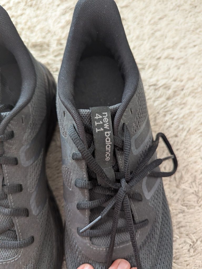 Sapatilhas NEW Balance modelo 411 pretas