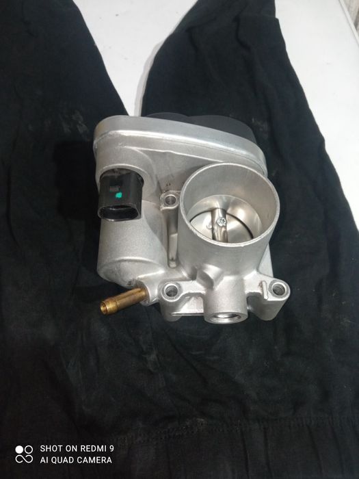 Przepustnica golf IV V Skoda seat 1.4 16v ( bca )