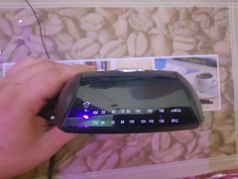 Радіогодинник TESCO CR-106