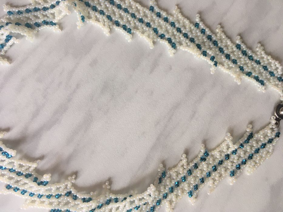 Продам кольє із бісера