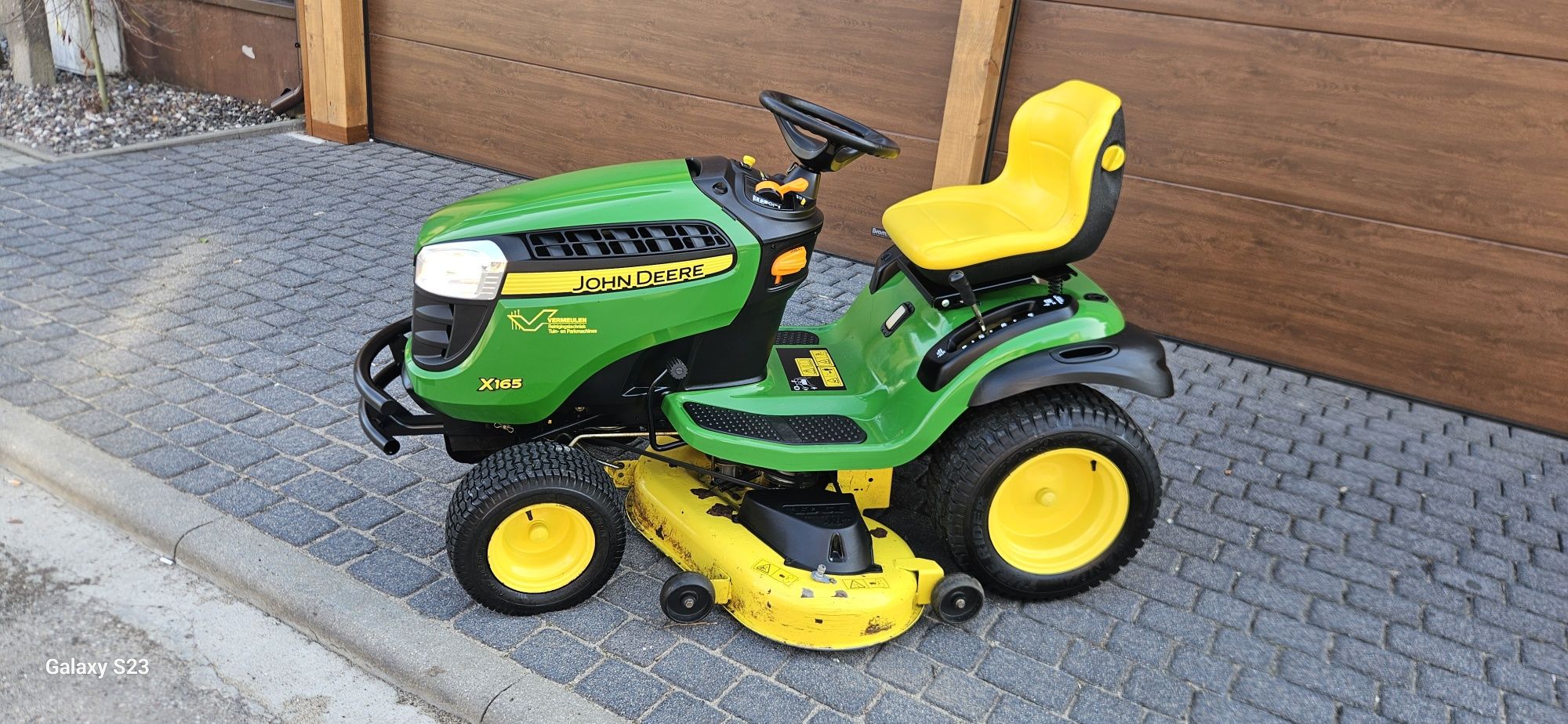 Traktorek kosiarka John Deere x165 22hp