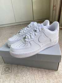 Nike Air Force 1 Low '07 White R.42.5