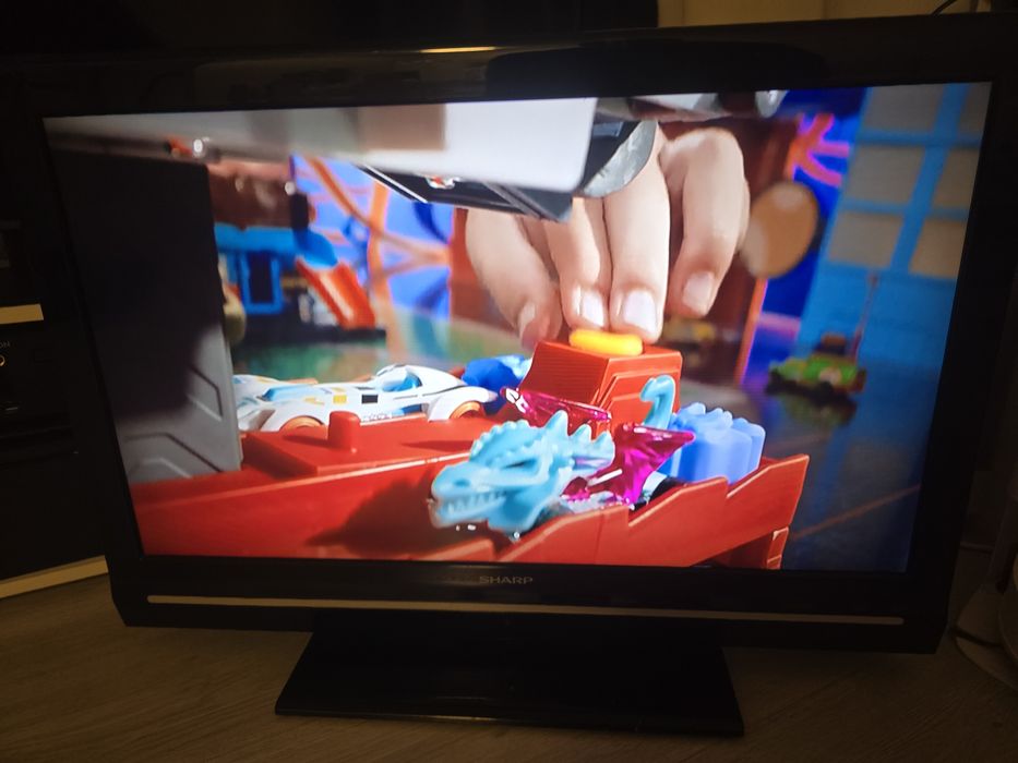 Telewizor LCD Sharp 32 cale. Sprawny. Nowy pilot