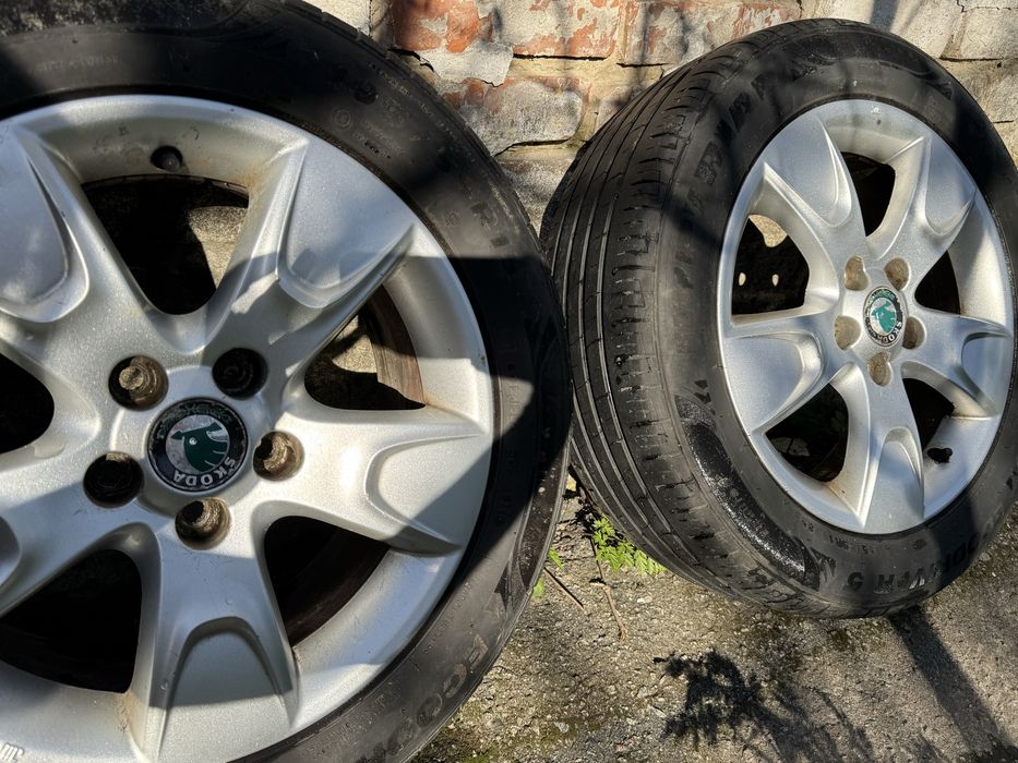 Комплект резини з титановими дисками