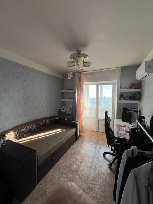 Продаж 2к квартири Зодчих 62