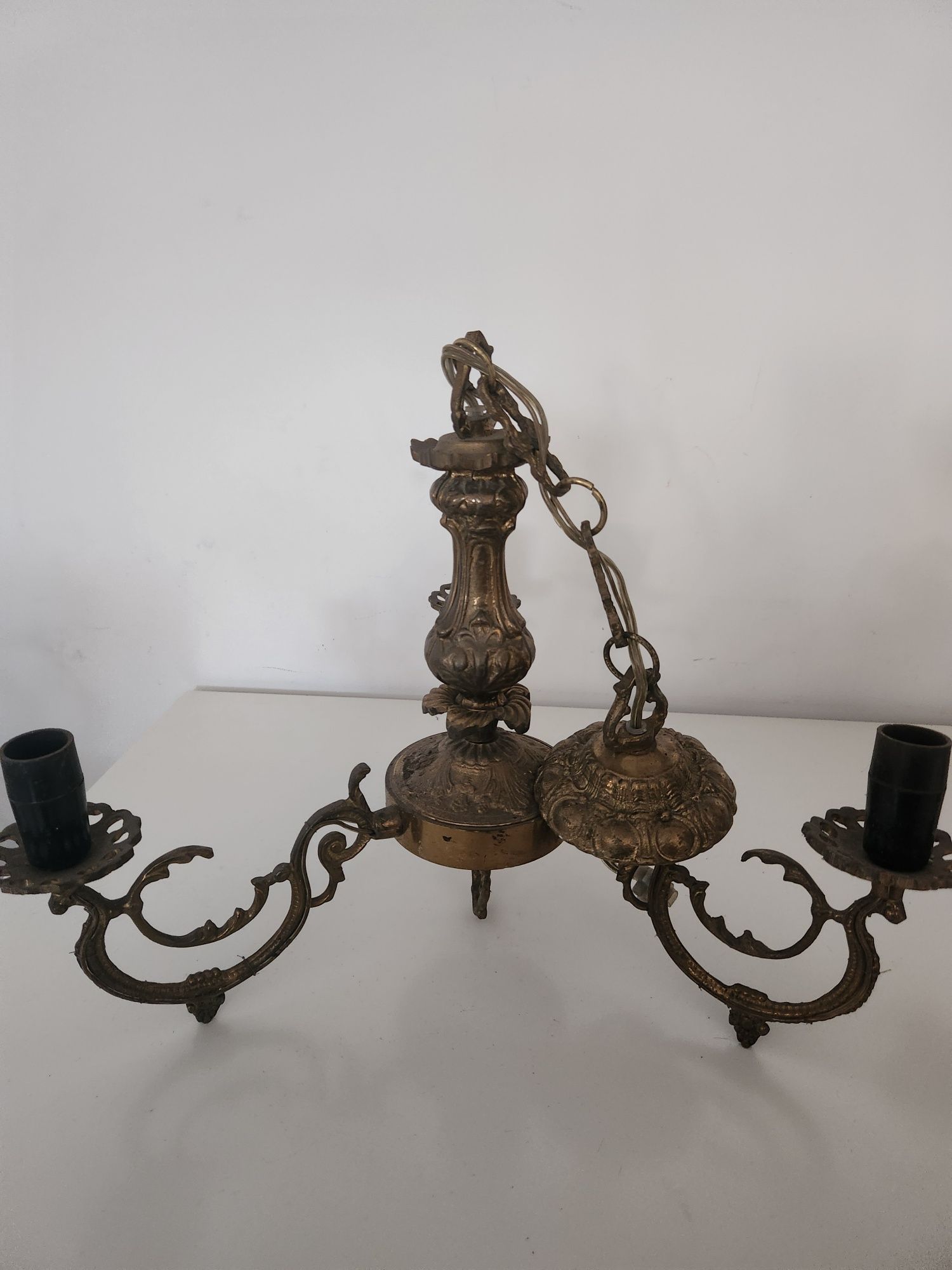 Mosiężna lampa z dwoma kinkietami