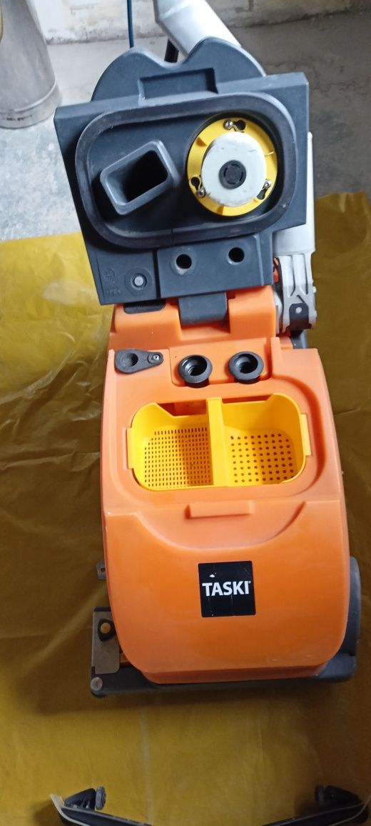 Taski Swingo 350 – szorowarka kompaktowa