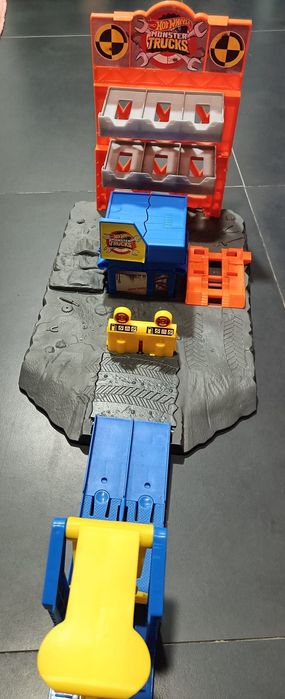 Hot wheels estação de explosão