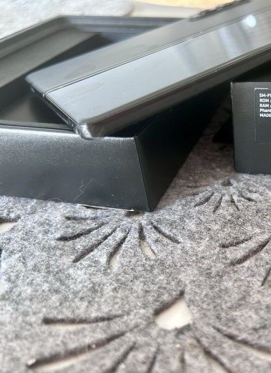 Samsung Z Fold 3 5G - 12/256, 7.6" SNAPDRAGON, Офіційний, 2 сім + еСім