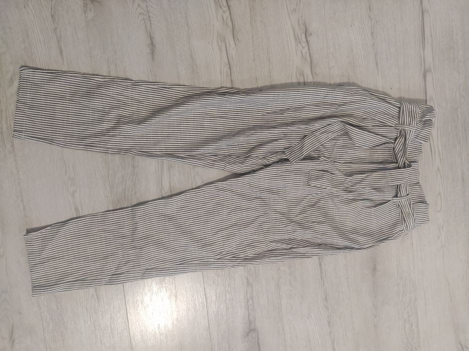 Nowe spodnie Sinsay Paperbag S