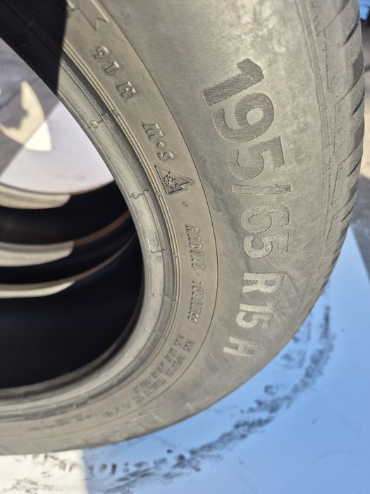 Opony Zima Continental  195/ 65 r15  2 sztuki