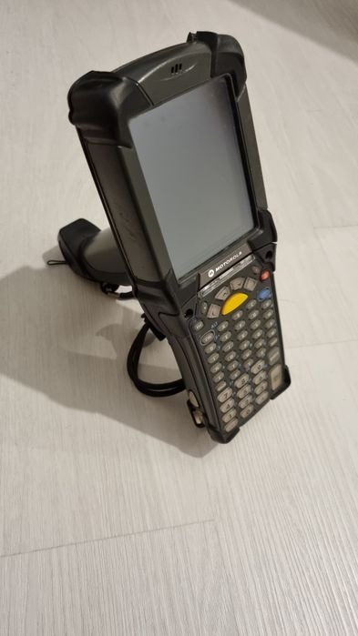 Czytnik skaner kodów MC9090