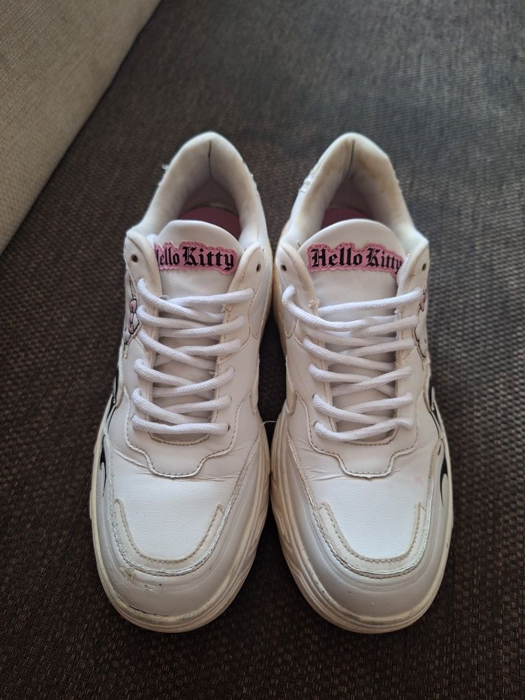 Buty Hello Kitty bershka rozmiar 40