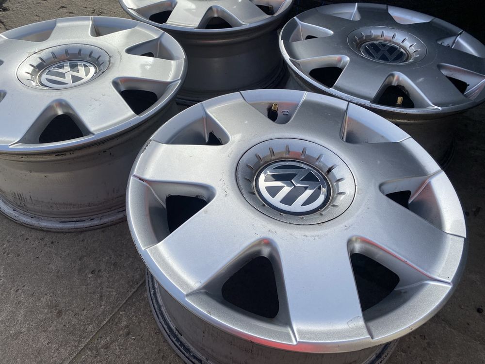 Felgi aluminiowe 6.0J14 ET43 oryginał VW BBS 5x100 komplet