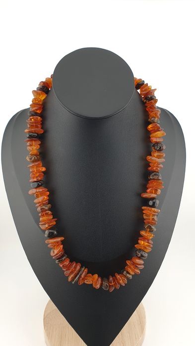 Naszyjnik z bursztynu kolor koniakowy